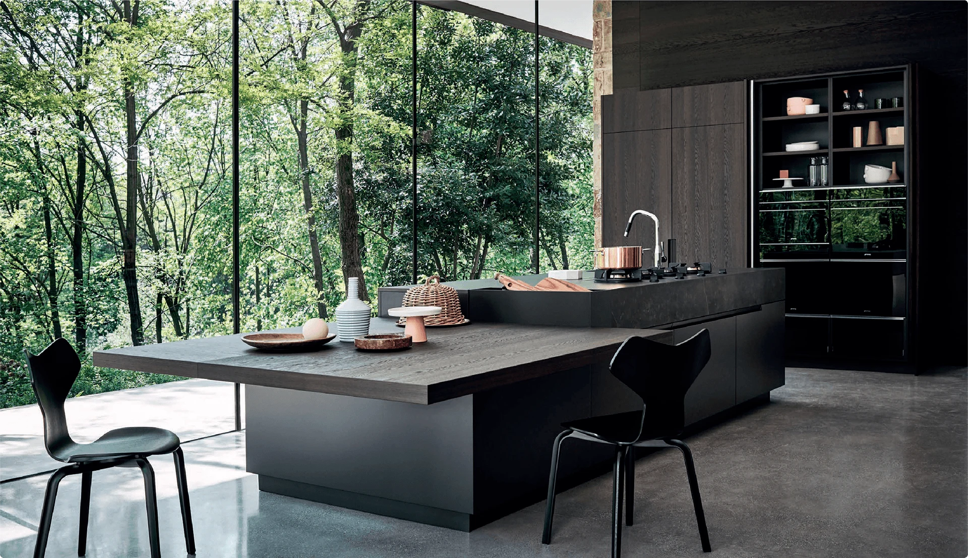 Кухонный остров Cesar Studio у панорамного окна